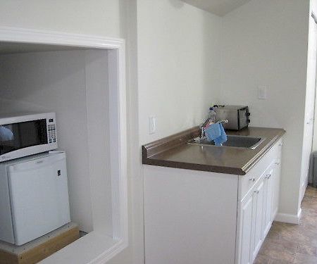 Cadboro Bay Bed & Breakfast Victoria Esterno foto